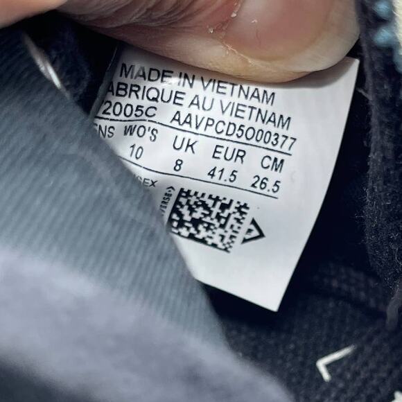 CONVERSE Chuck 70 Sherpa High Top Sneakers in Black & White SZ 8.5 - Picture 9 of 11